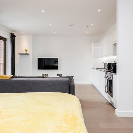 Luxury Studio Apartment St Albans With Amaryllis Apartments Exterior foto